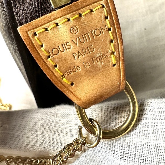 AUTHENTIC Louis Vuitton Monogram Toiletry Pouch - Picture 4 of 16